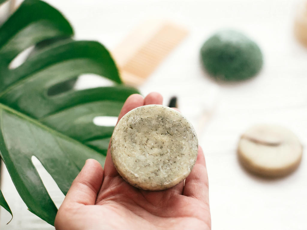 solid shampoo for travel