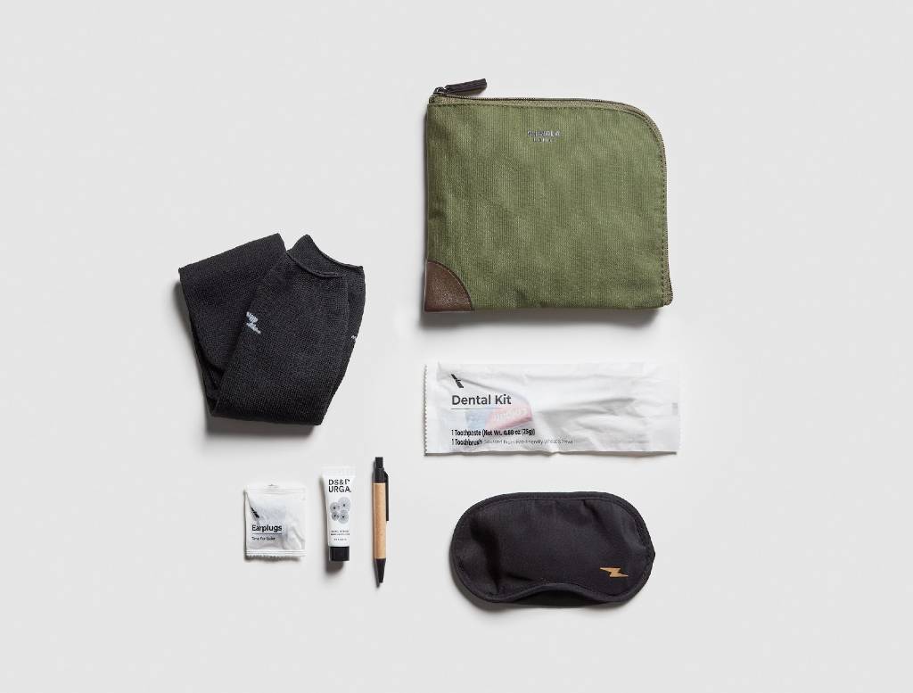 AA Flagship business amenitiy kit.