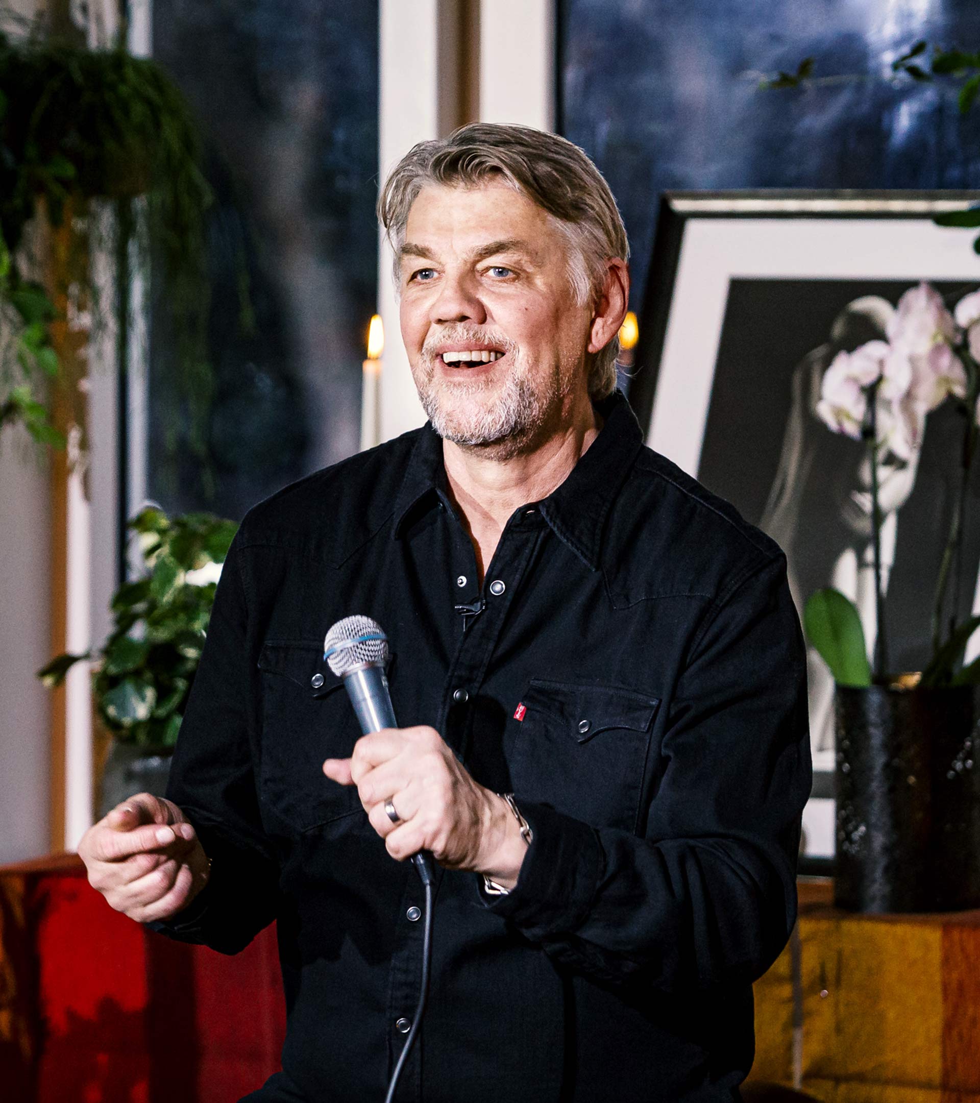 Helgi Björns kveður í bili