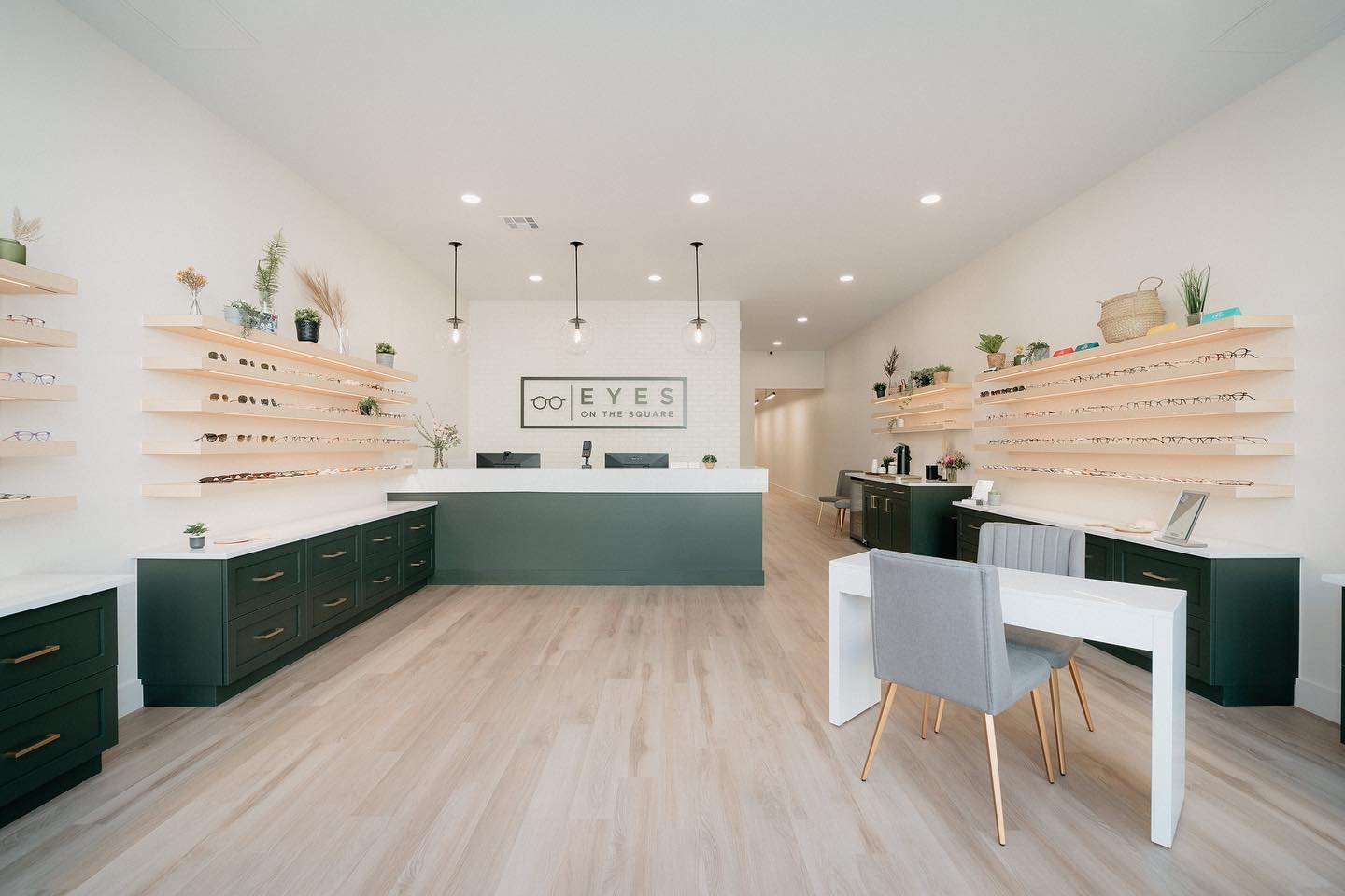 Rope Hounds Explore Downtown Bentonville Inc.