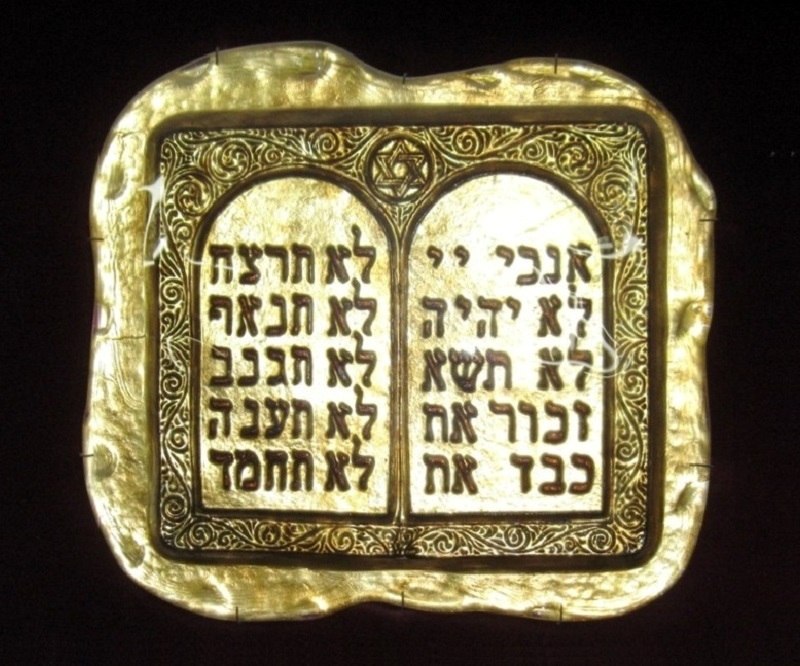 Speculating about the Original Text of the Decalogue