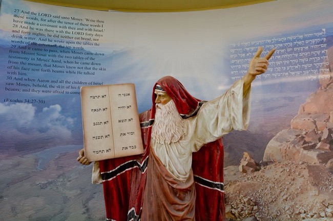 An Inner-Biblical Elaboration of the Decalogue