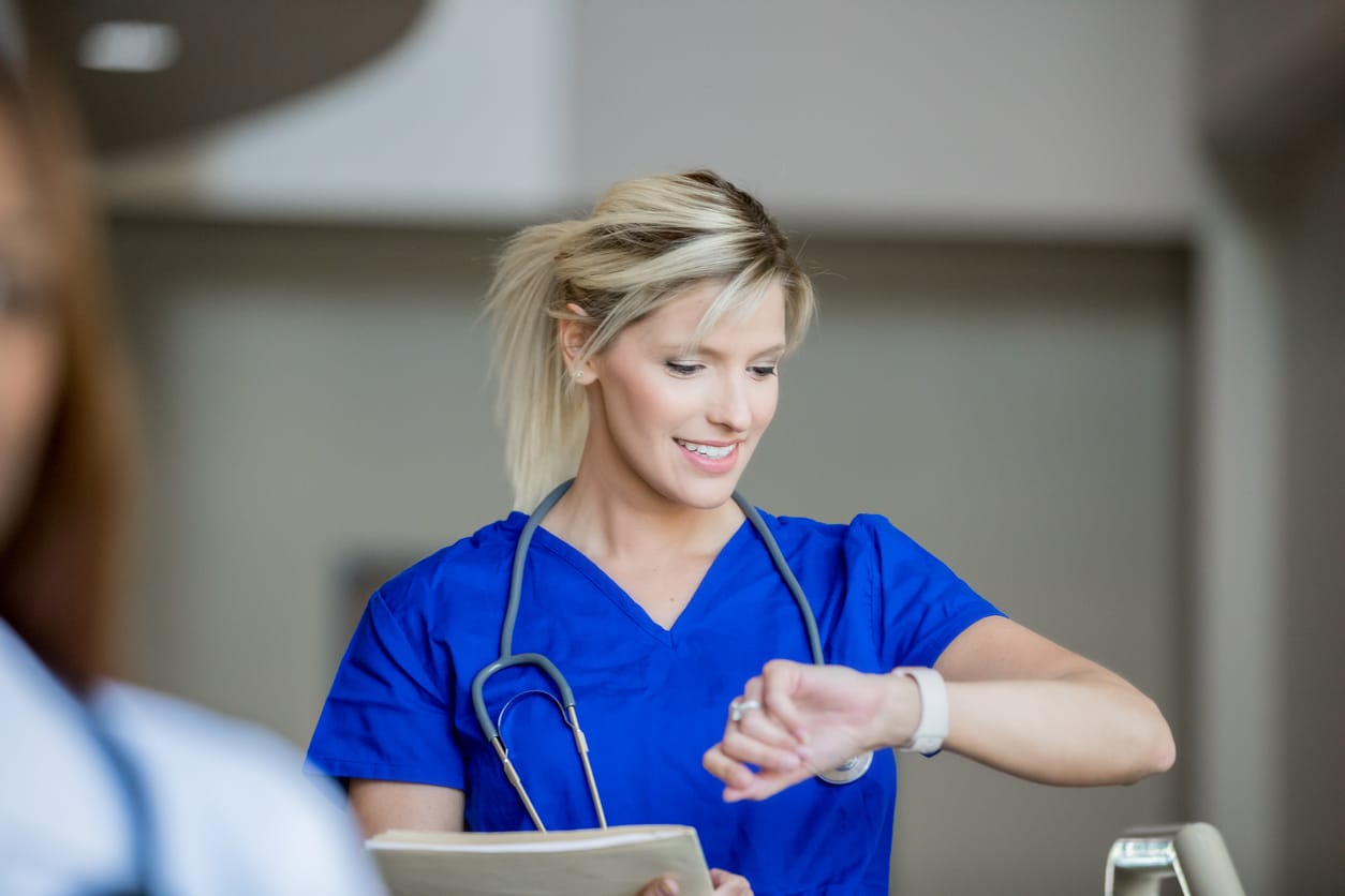 The Best Apple Watch for Nursing Top 3 Picks