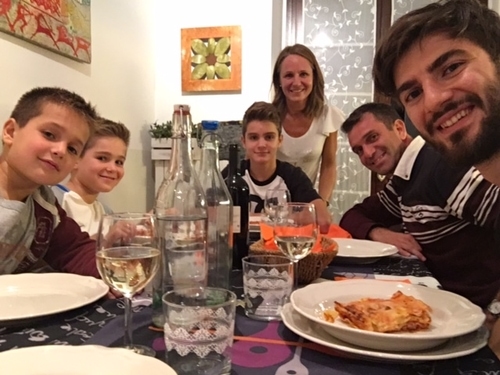 Dinehome host family