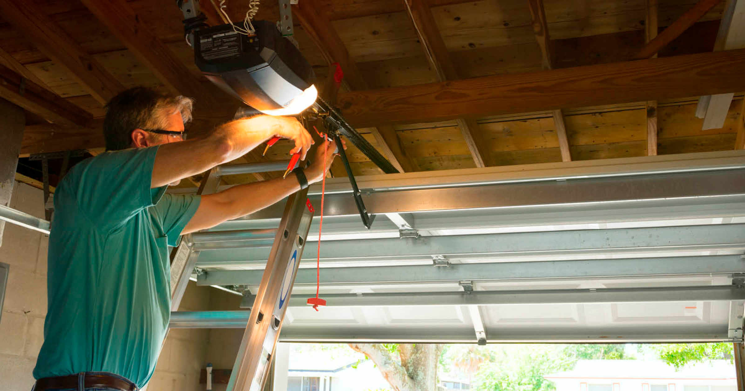 Customer Success Story Kitsap Garage Door Co. Azuga