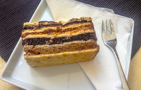 Flodni Cake
