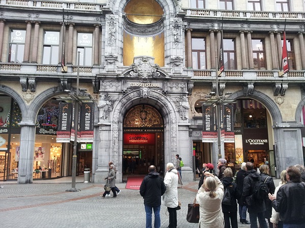 Antwerp Stadsfeestzaal Shopping