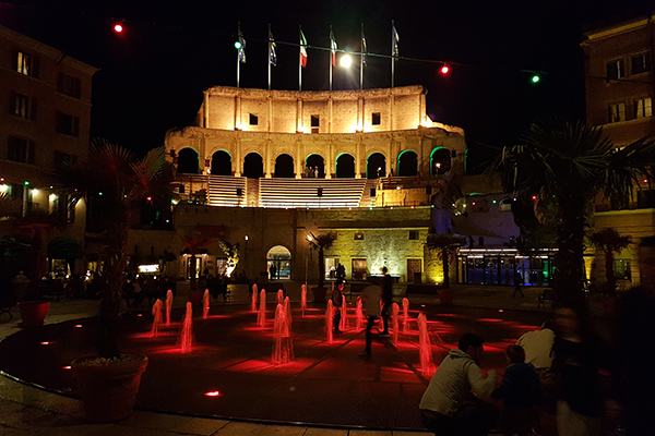 Europa-Park Hotel Colosseo Piazza At Night