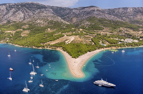 Zlatni Rat Beach Brac