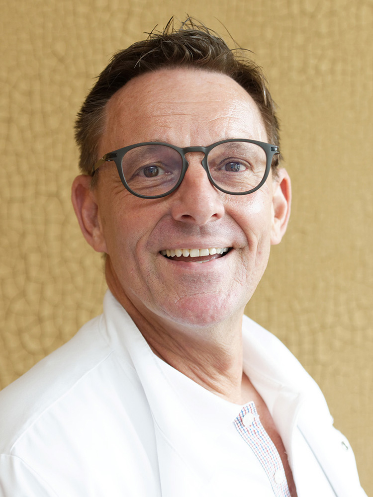 Herr Dr Med Karsten Peschau