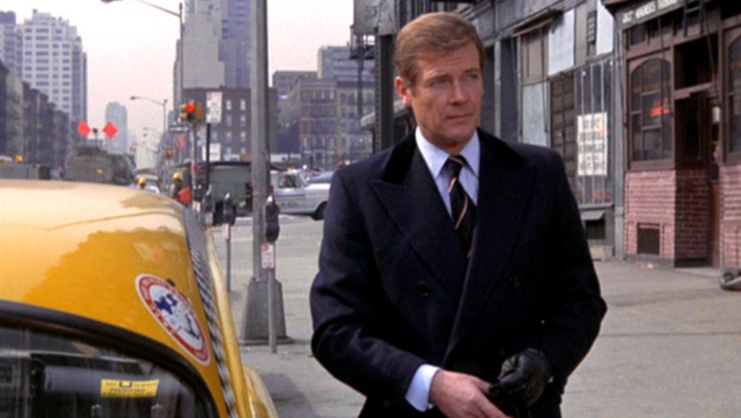 Roger Moore, James Bond