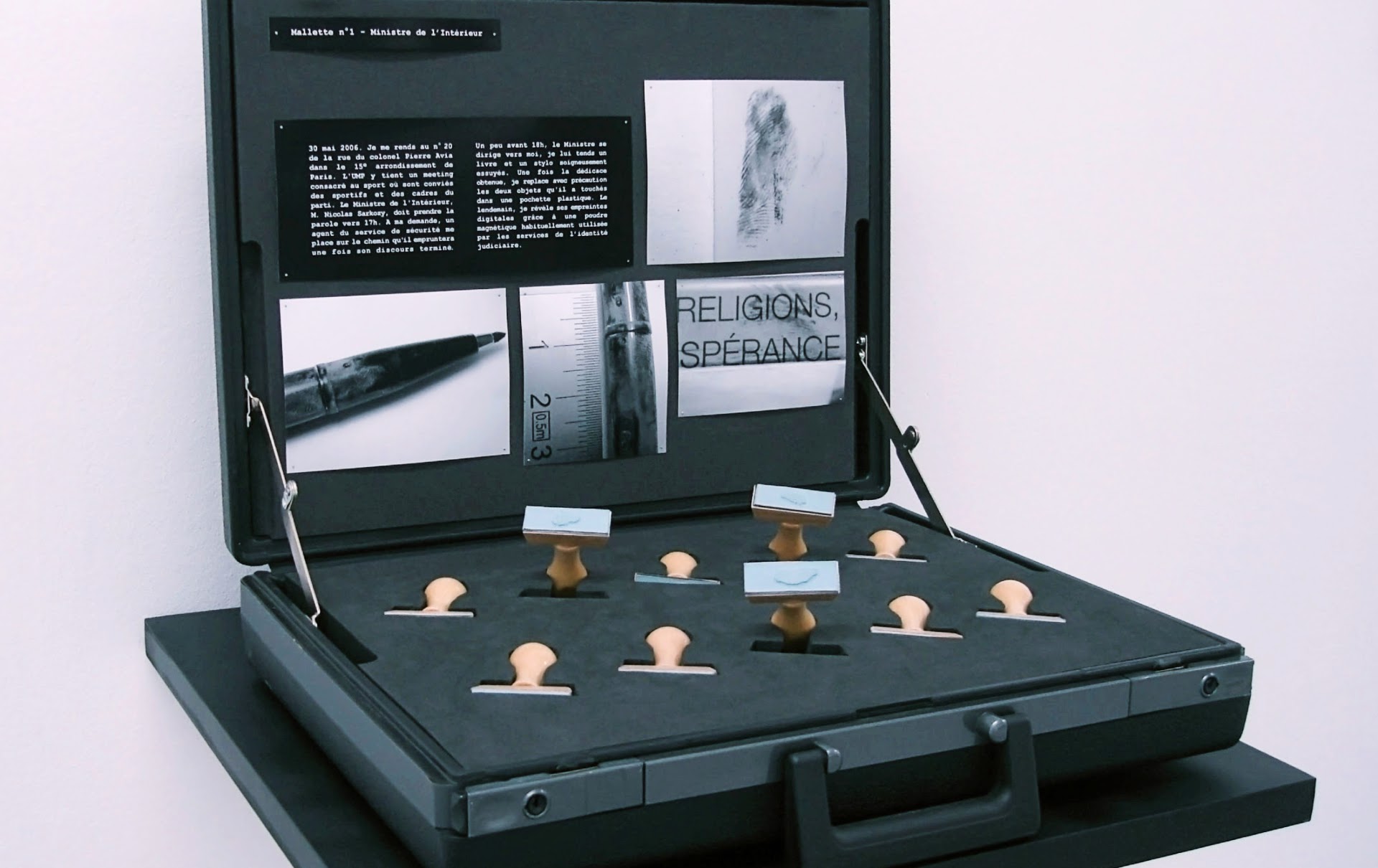 Mallette n°1 (Briefcase No 1), Julien Previeux