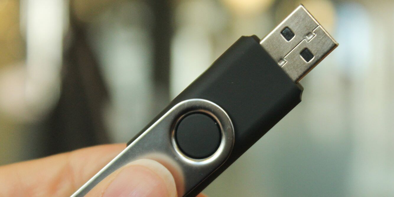 The Real Cost of using USB Sticks for Digital Signage