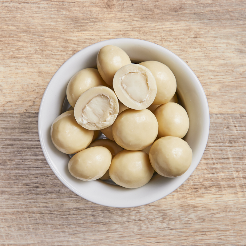 White Choc Macadamias Org 4kg