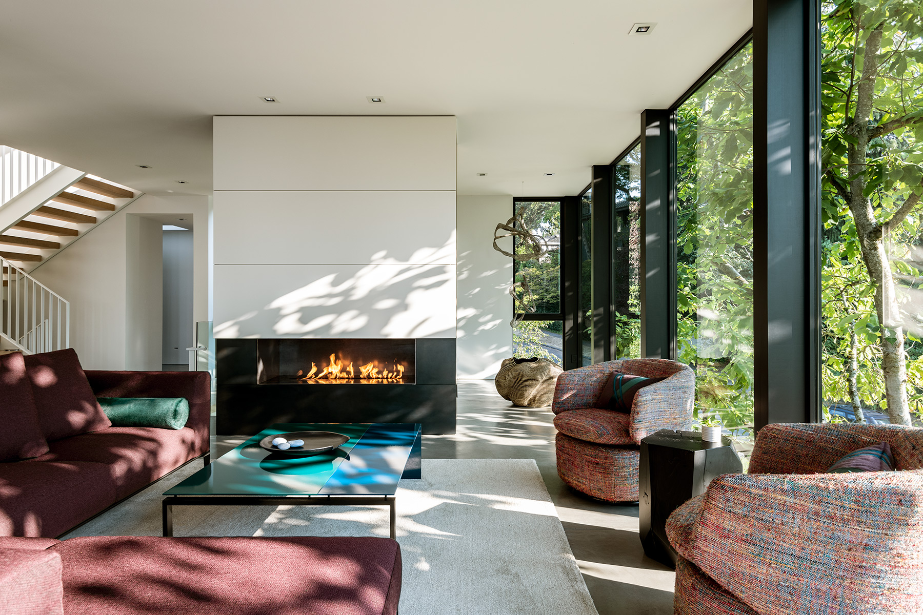 Modern Tree+House – Swivel Interiors