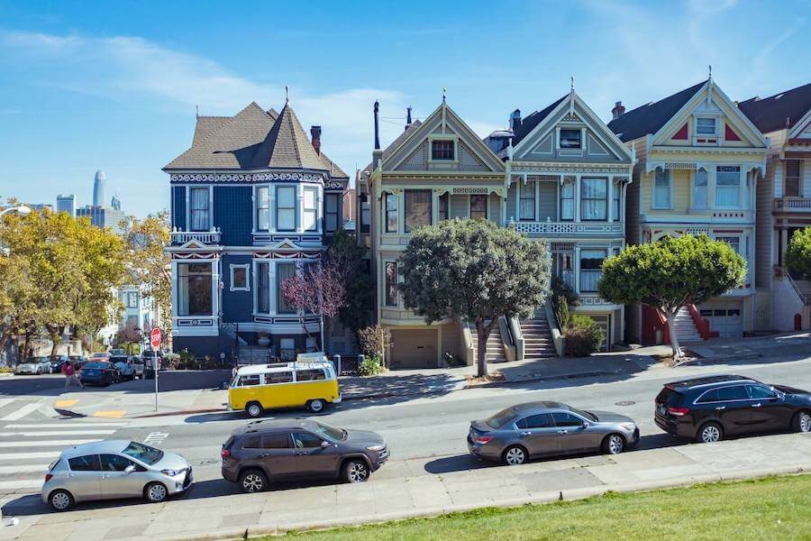 san francisco city street victorian house travel nursing in san francisco