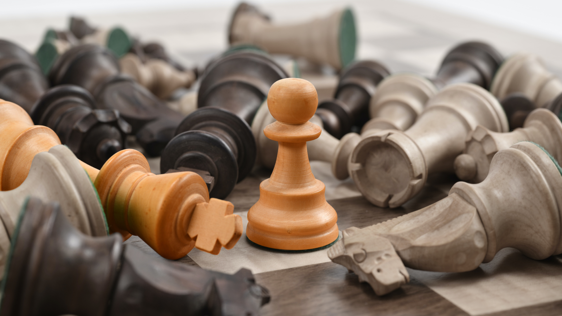 Channel Sales Strategy for B2B Companies: Pros and Cons