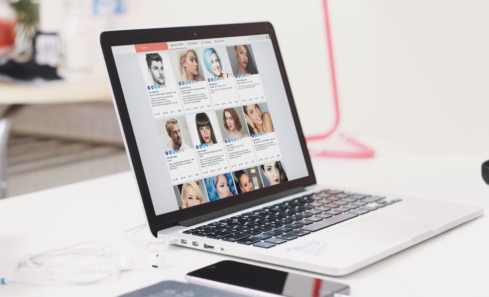 Exemple de la visualisation des profils des influenceurs sur Traackr.