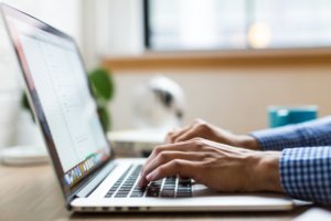 get through the airport faster with online check-in