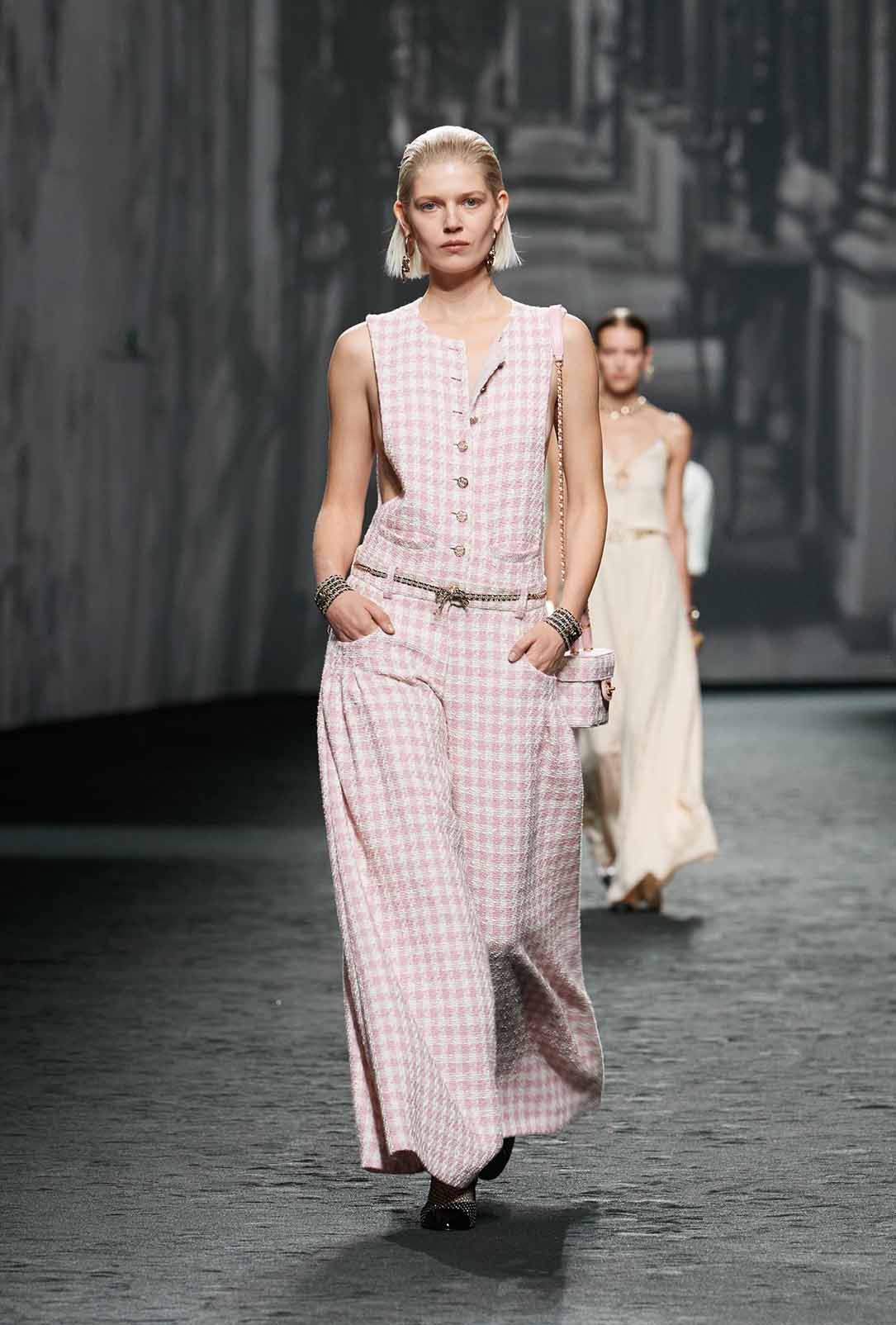 Chanel Spring 2023 Ready-to-Wear Fashion Show