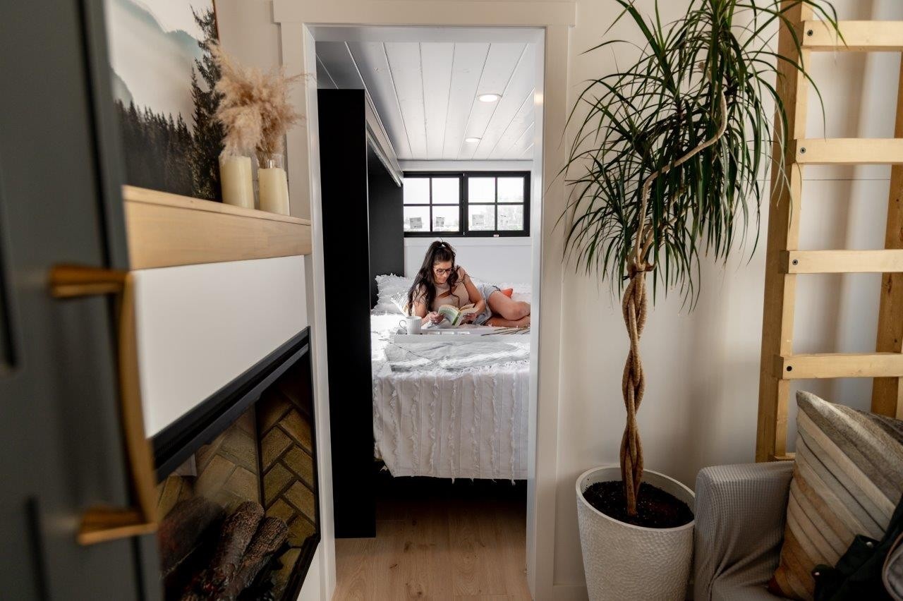 The Ultimate Guide to Minimalist Tiny House Bedroom Ideas