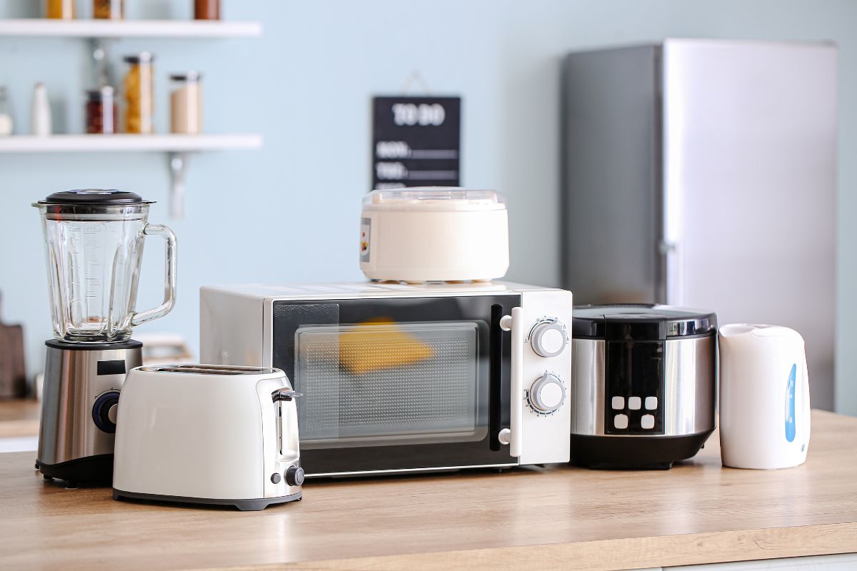 How to Arrange Appliances on Kitchen Counter