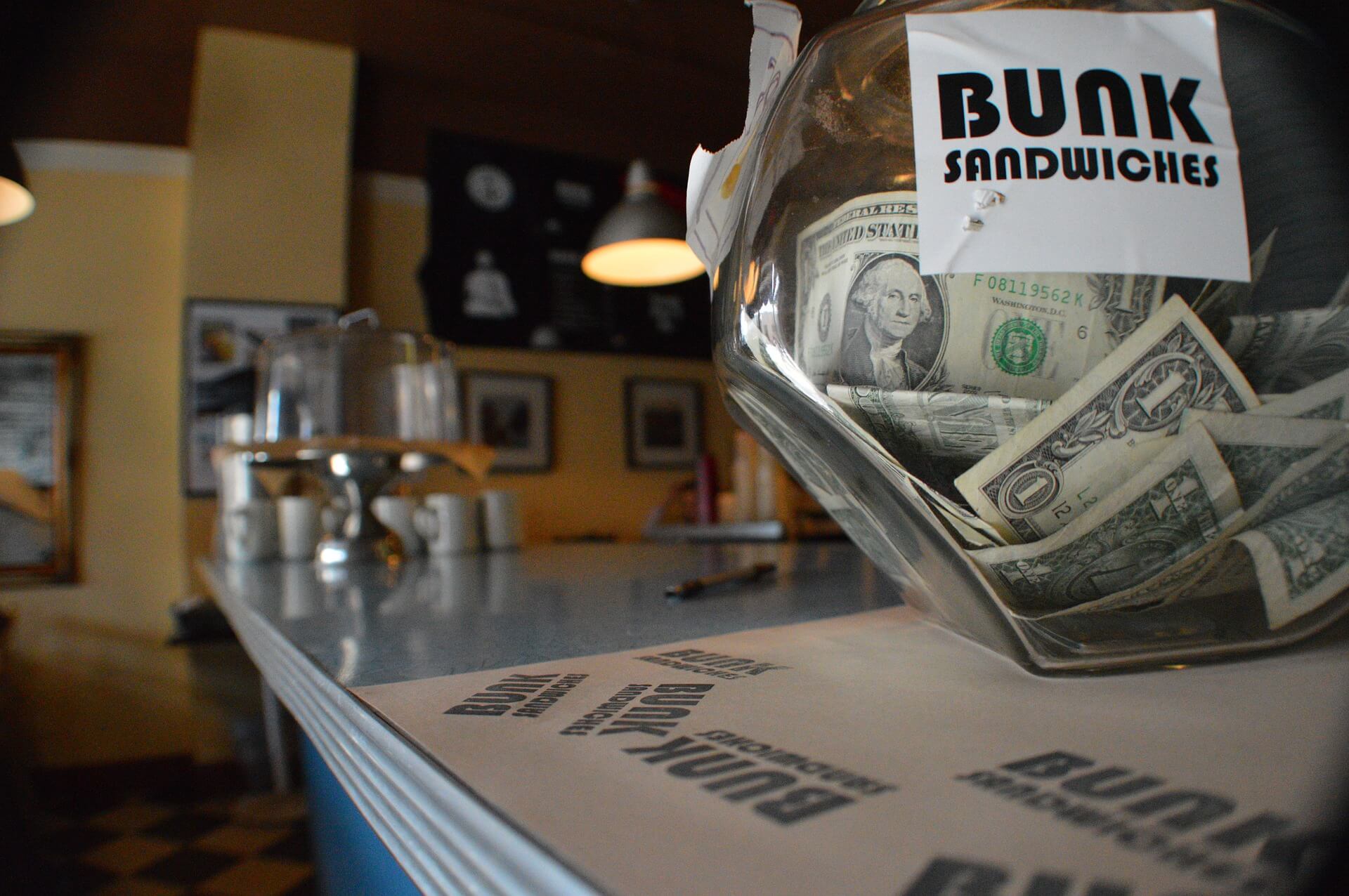 How Do Taxes On Tips Work?