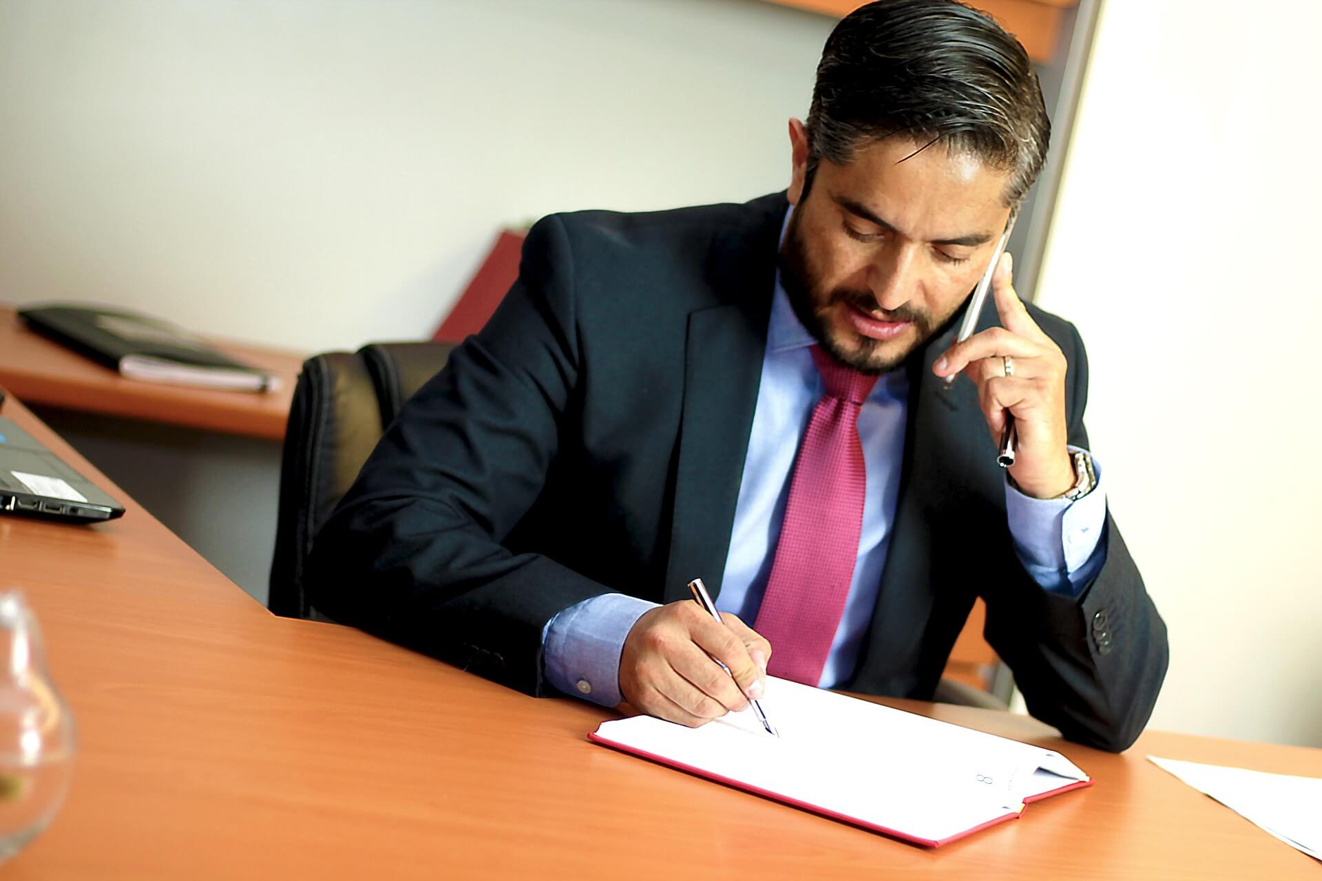What A 1099 Lawyer Needs to Know When Filing Taxes