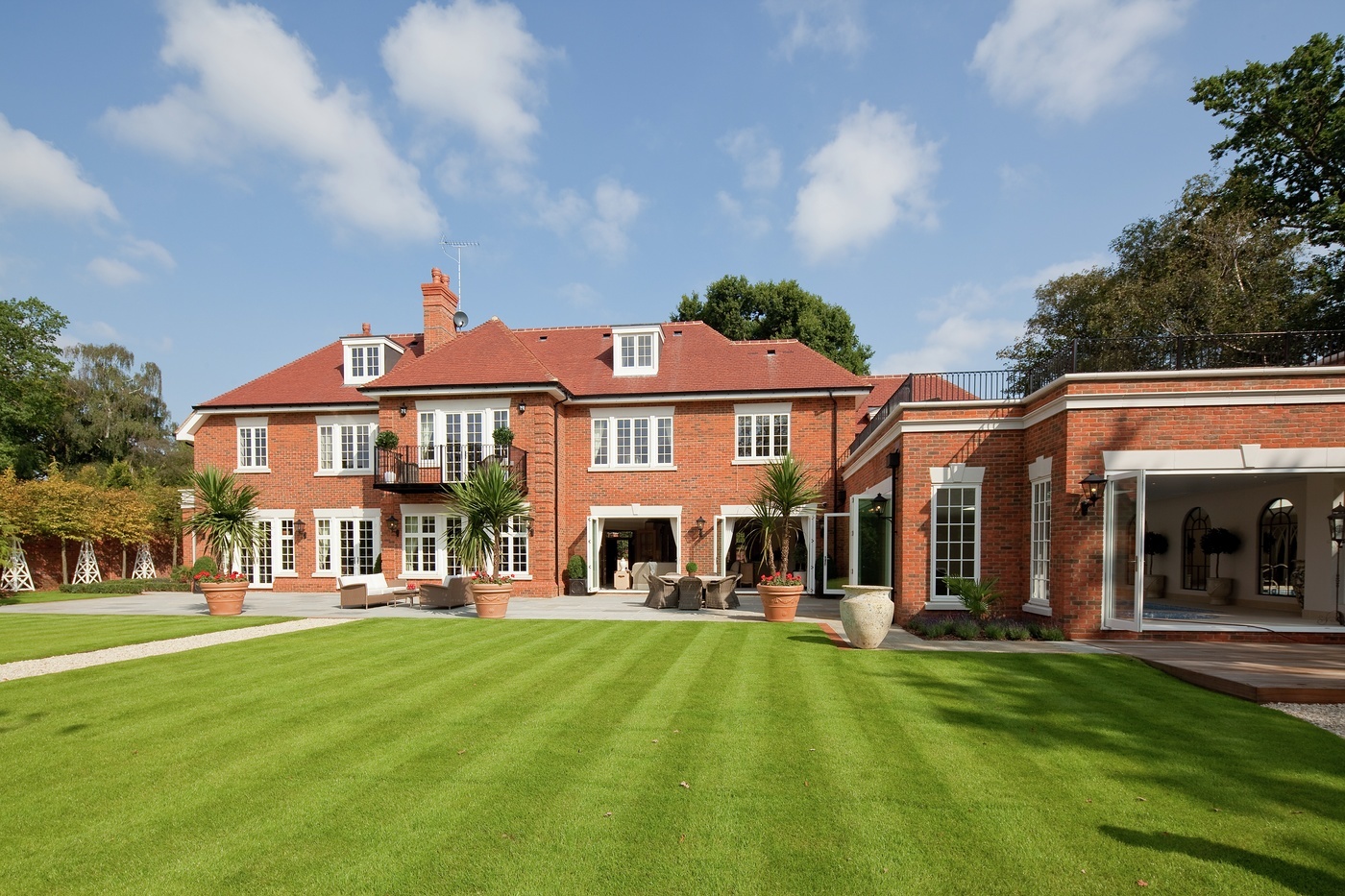 September House, Wentworth Estate Ascot Design