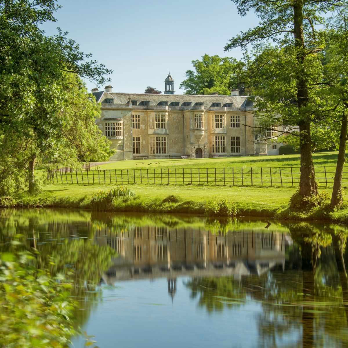 Hartwell House Book with free breakfast, hotel credit, VIP status and