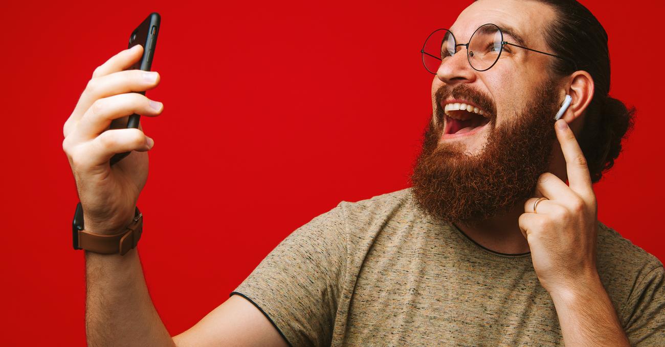 Why Can't People Hear Me On My Airpods (How To Fix) Retire Fearless