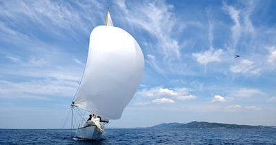 how do sailboat winches work What Is The Ideal Wind Speed When Sailing? | Retire Fearless