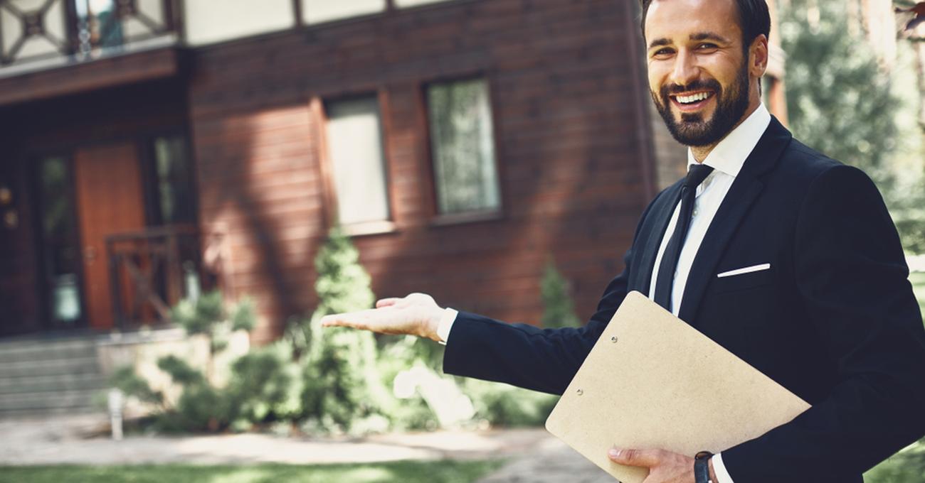 How Do Realtors Calculate Commission? Retire Fearless