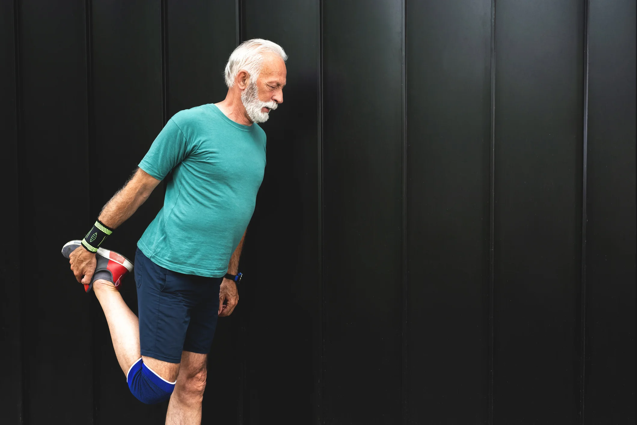 Why do my knees crack? Articles & Advice White House Clinic