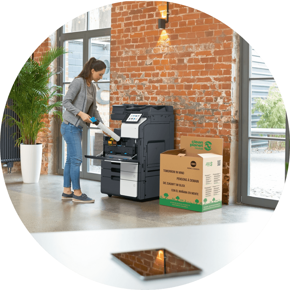 changing Konica Minolta copier toner