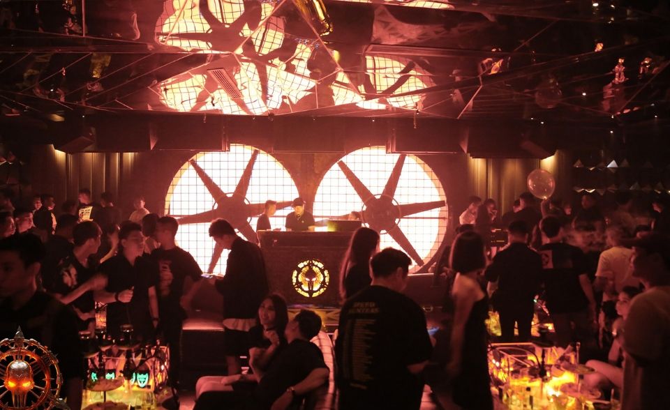 atmos-club-ho-chi-minh