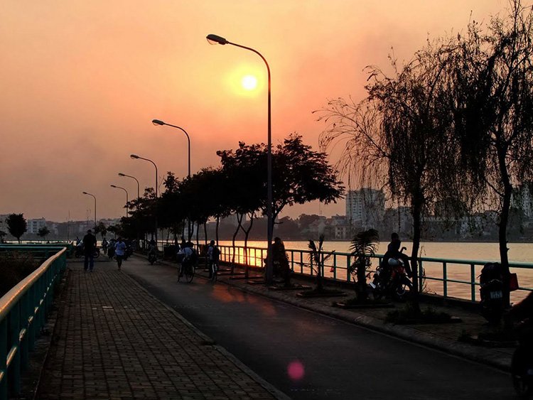 Korean Dock-Hanoi-nightlife