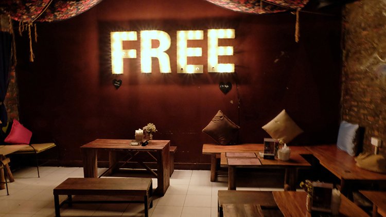 unicorn-pub-hanoi-nightlife-