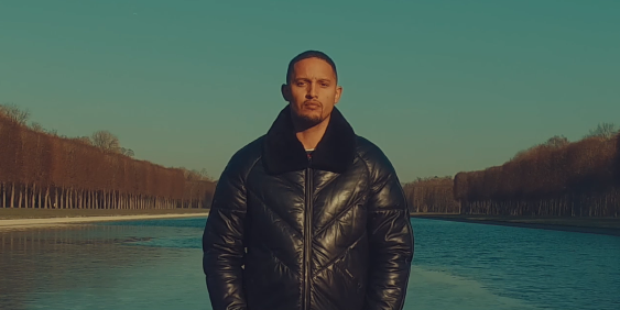 Dezmond Dez x Mura Masa LYRICS Magazin