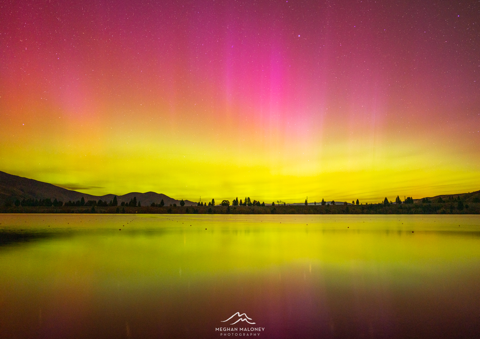 aurora australis twizel lake ruataniwha