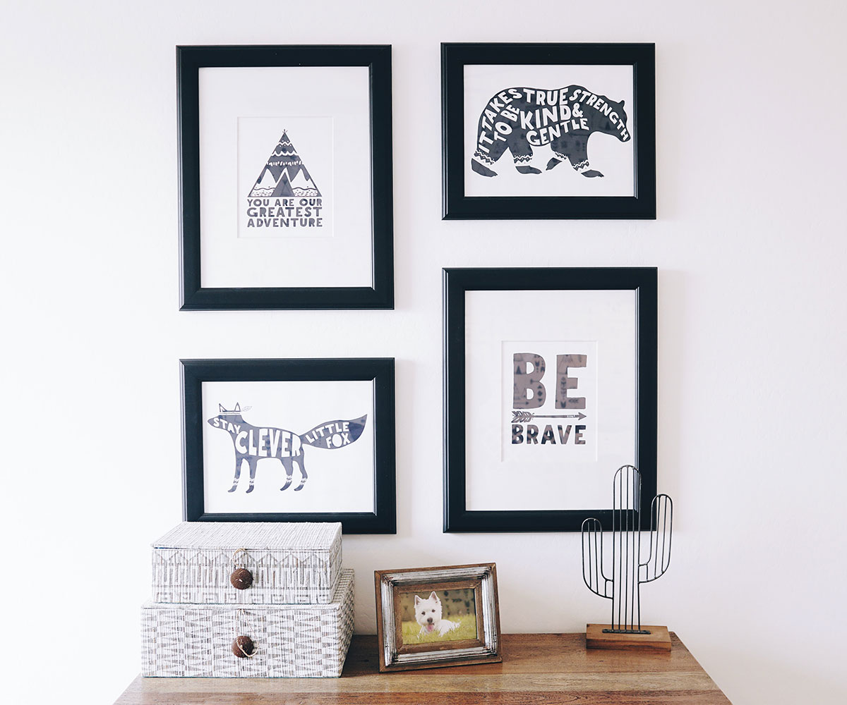 Framed photo prints with passe-partout