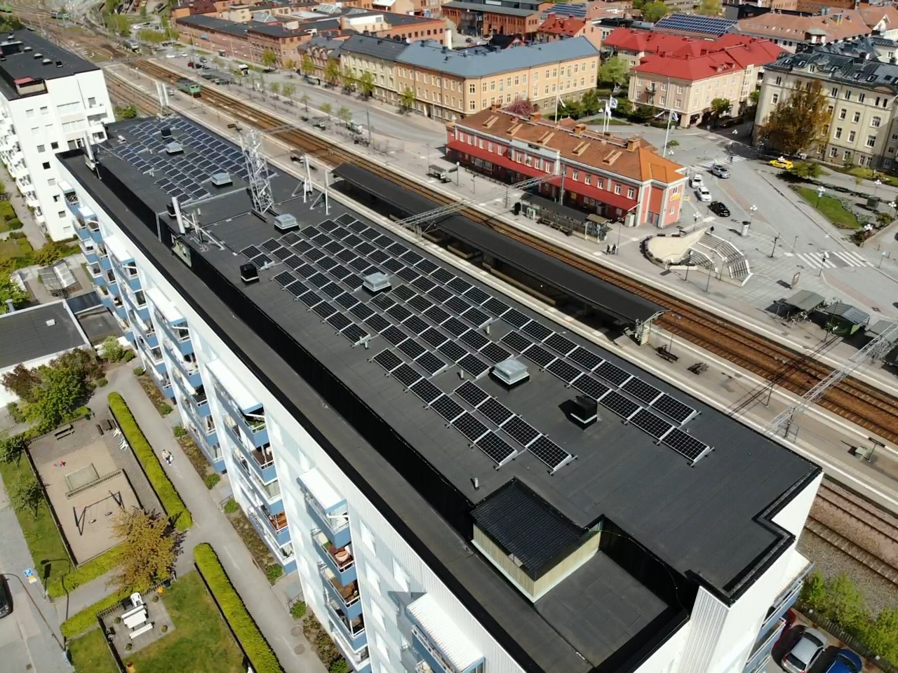 bild på brf med solceller