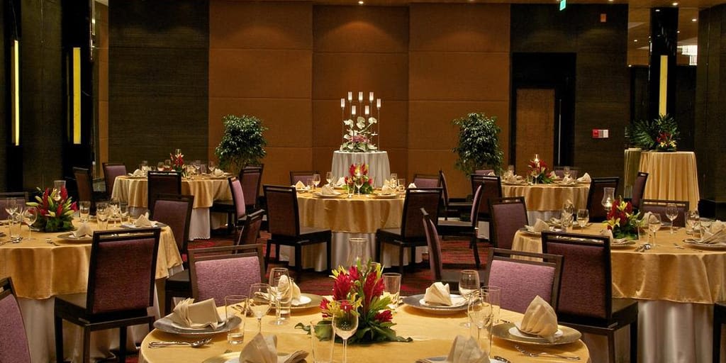 Romantic Date In International Style at Viva Hyderabad