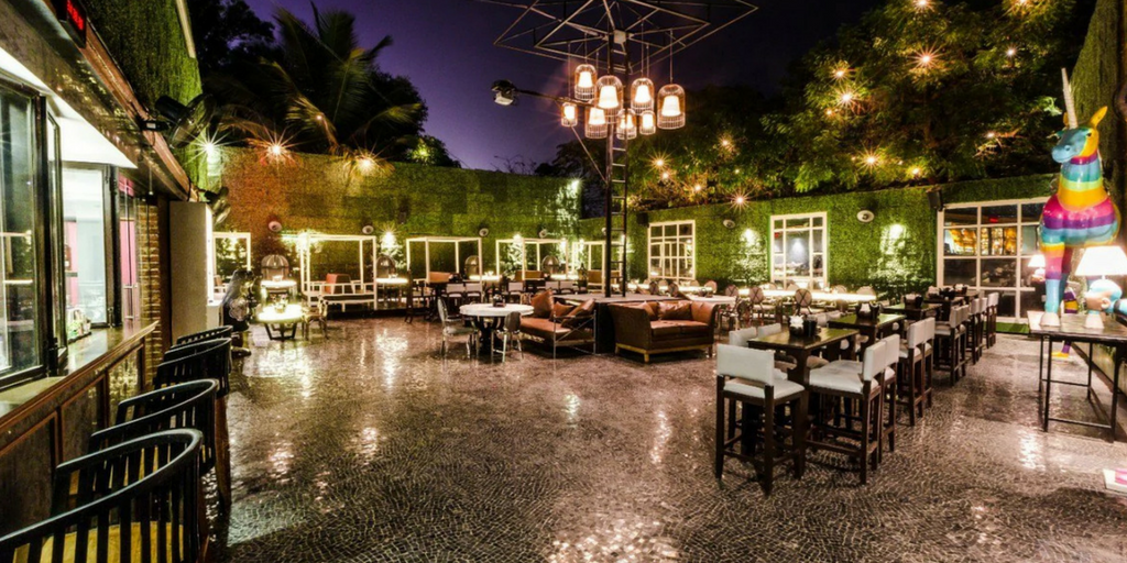 Mumba nightlife - A Bar Called LIFE