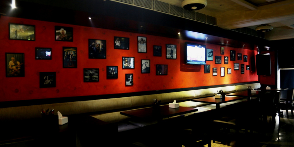 Mumbai Nightlife - Road House Bluez