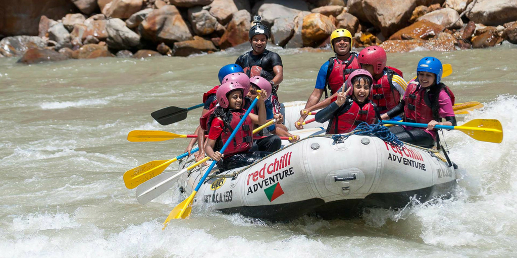 9 Best Water sports in Goa That You Must Give A Try-River Rafting
