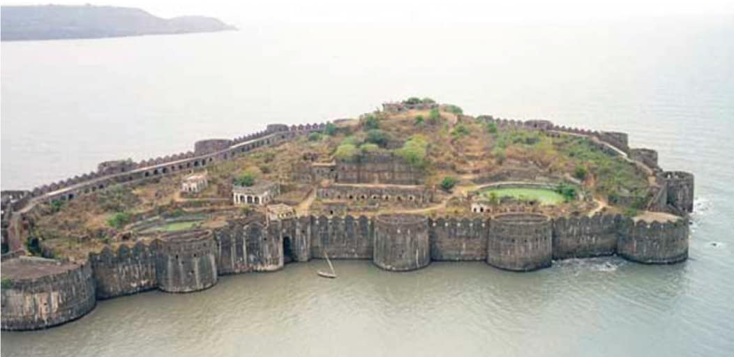 one day picnic spots near Mumbai - murud janjira