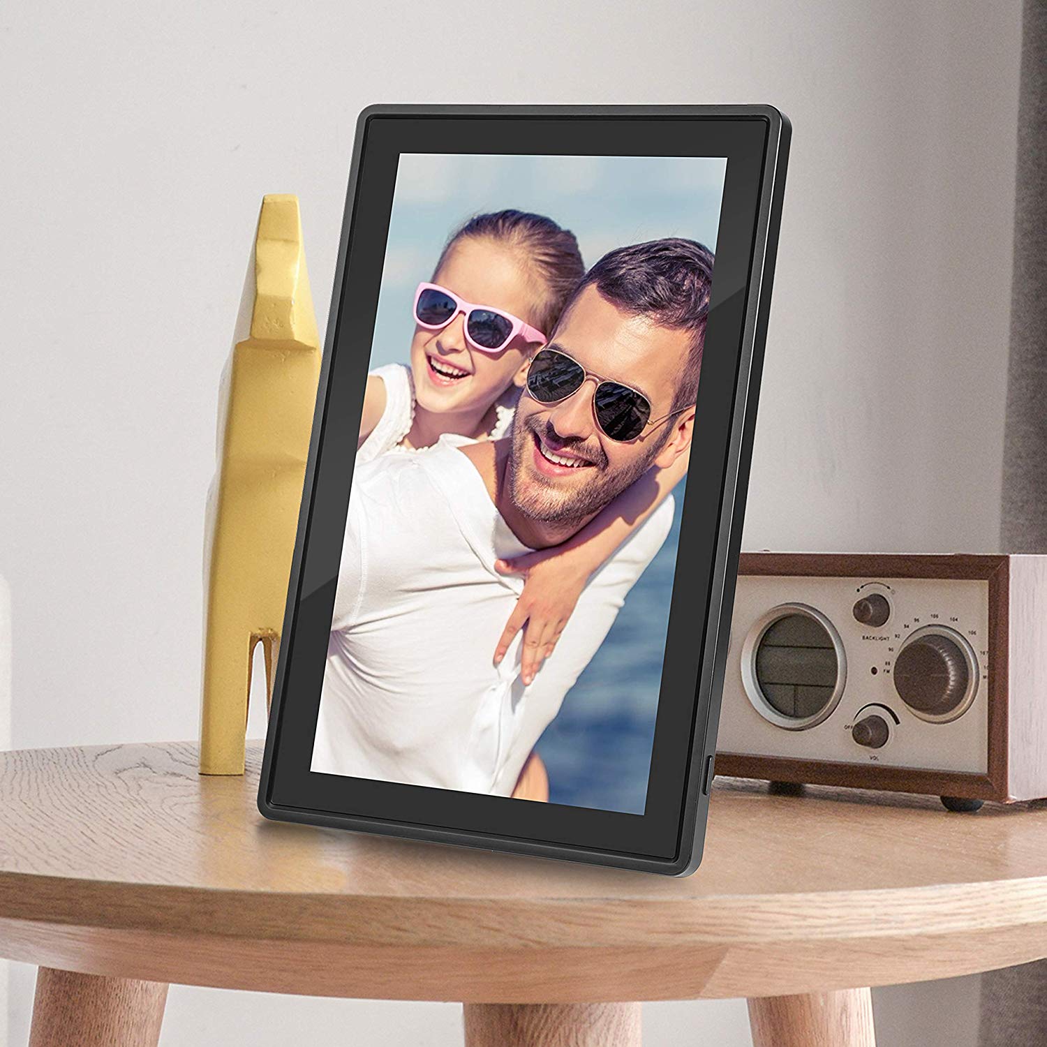 A digital picture frame is a great gift for college students.