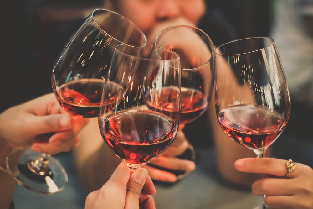 wine glasses cheers
