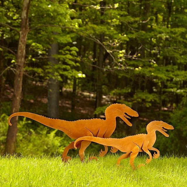 Velociraptor Lawn Garden SetÂ